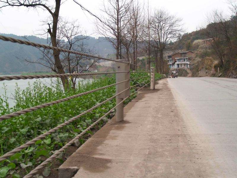 钢丝绳索护栏