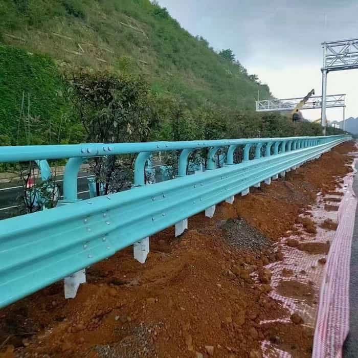 三波护拦板